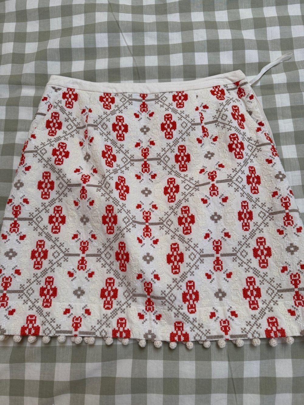 Anthropologie Maeve White Mini Skirt with orange beige grey Embroidered Pattern